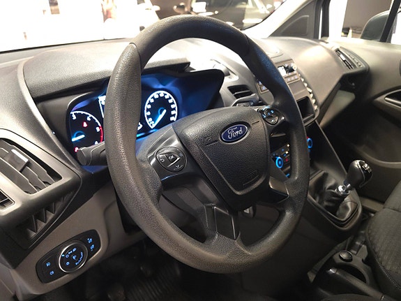 Ford Transit Connect 27 of 30