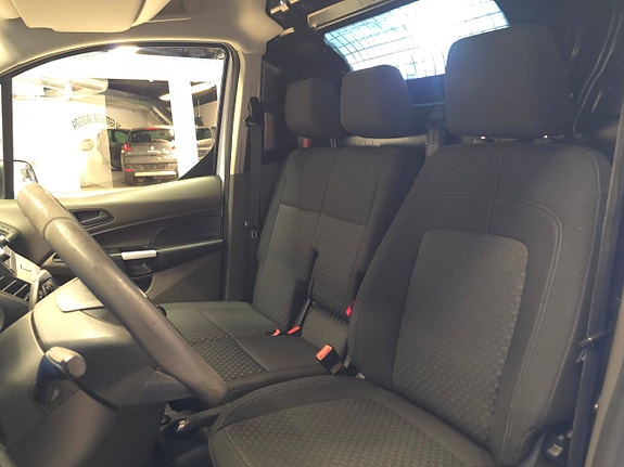Ford Transit Connect 29 of 30