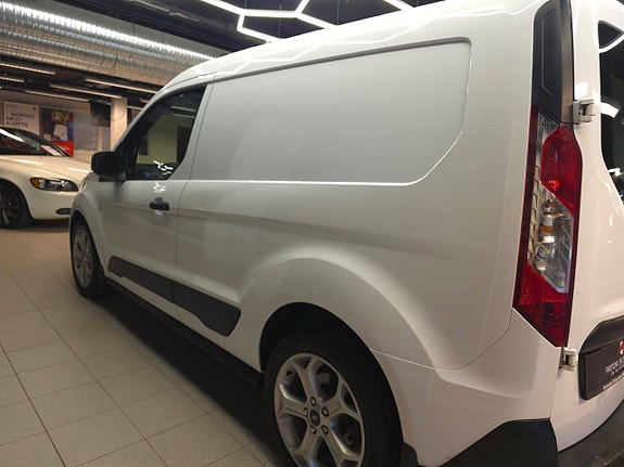 Ford Transit Connect 6 of 30