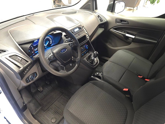 Ford Transit Connect 28 of 30