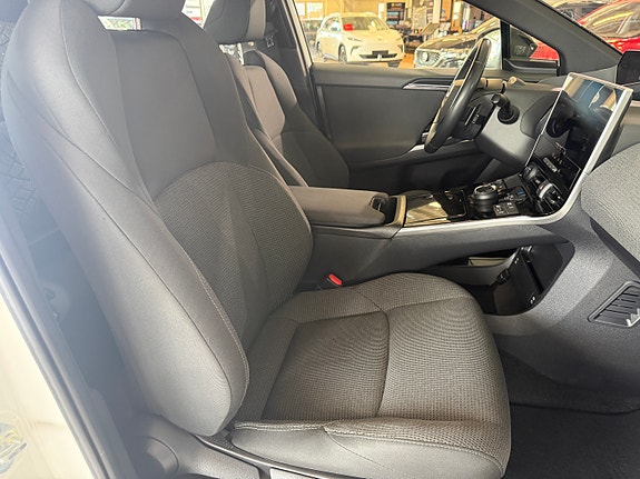 Subaru Solterra 10 of 15