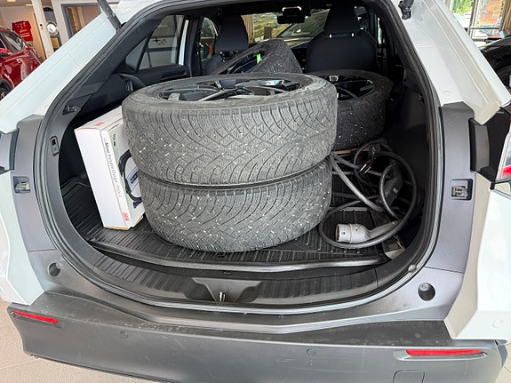 Subaru Solterra 14 of 15