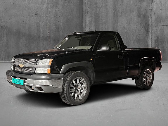 Chevrolet Silverado 1500 2 of 21