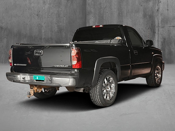 Chevrolet Silverado 1500 9 of 21