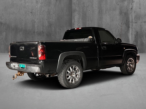 Chevrolet Silverado 1500 8 of 21
