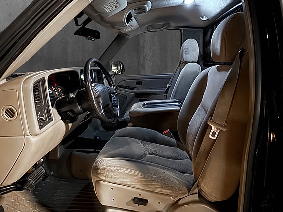 Chevrolet Silverado 1500 14 of 21