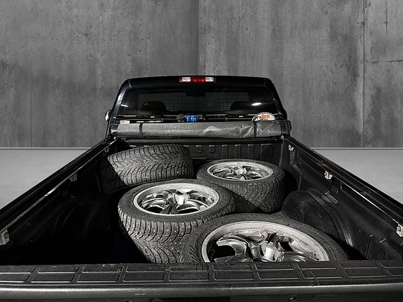 Chevrolet Silverado 1500 13 of 21