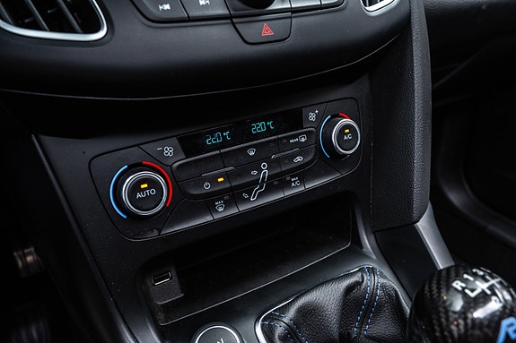Ford Focus 25 of 27