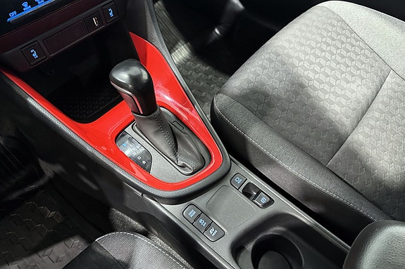 Toyota Yaris 16 of 20