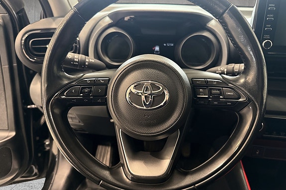 Toyota Yaris 10 of 20