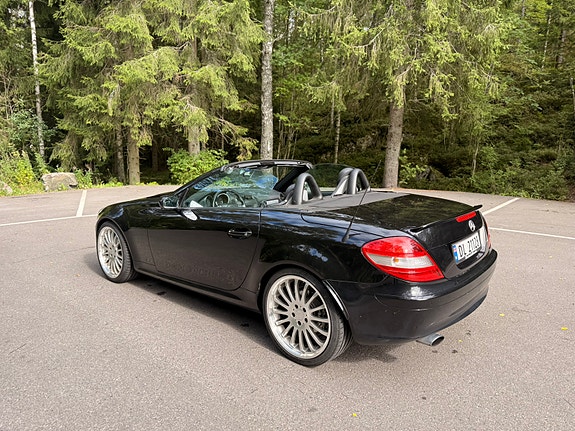 Mercedes-Benz SLK200 10 of 17