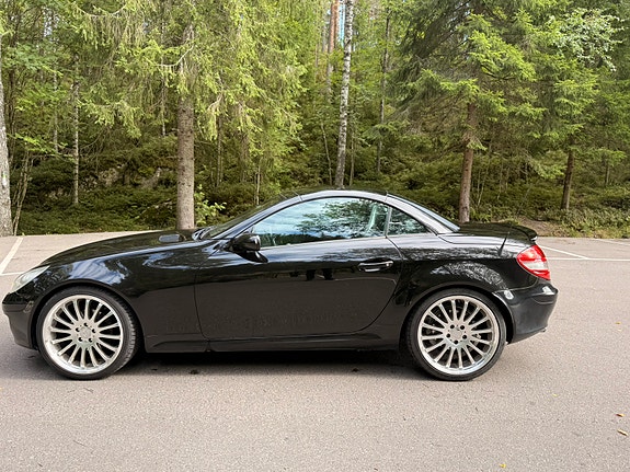 Mercedes-Benz SLK200 9 of 17