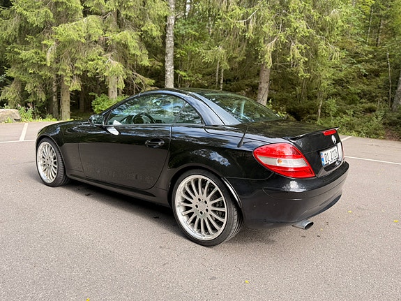 Mercedes-Benz SLK200 8 of 17