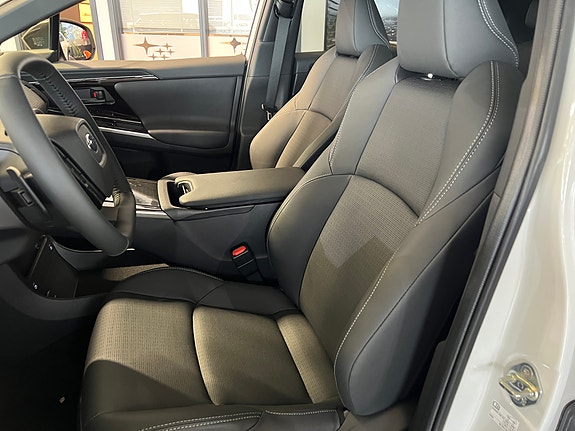Subaru Solterra 9 of 17