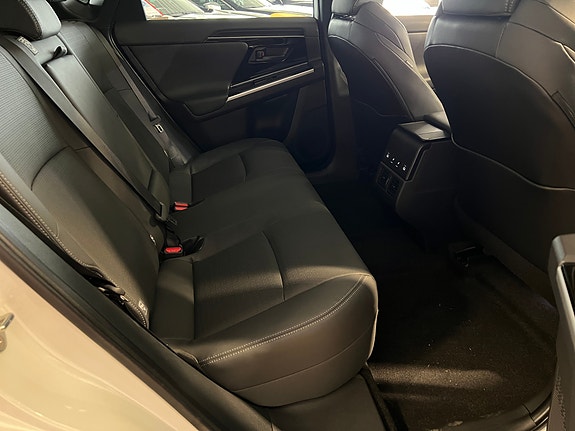 Subaru Solterra 15 of 17