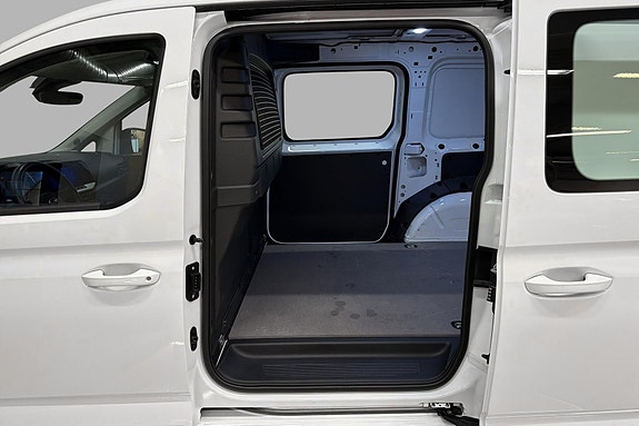 Ford Transit Connect 11 of 22