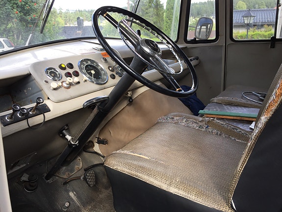 Mercedes-Benz 407 28 of 30