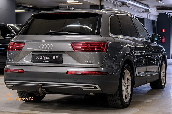 Audi Q7 15 of 30