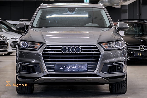 Audi Q7 3 of 30