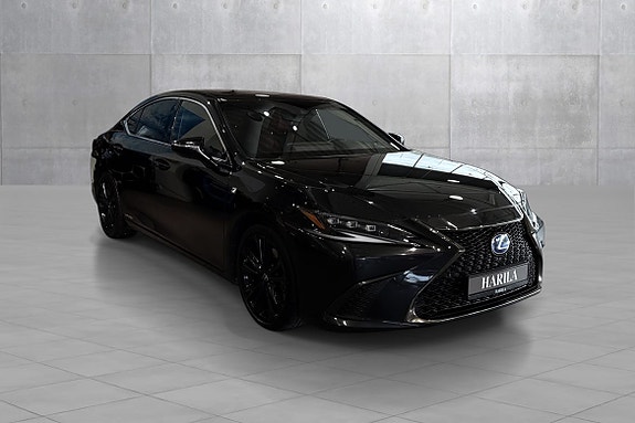 Lexus ES300h 7 of 19