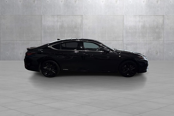 Lexus ES300h 6 of 19
