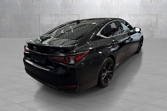 Lexus ES300h 5 of 19