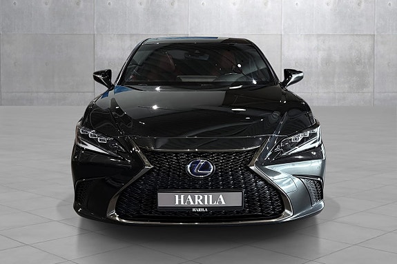 Lexus ES300h 8 of 19