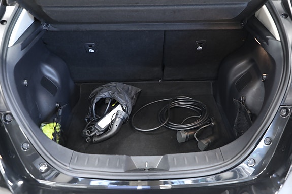 Nissan Leaf 10 of 30