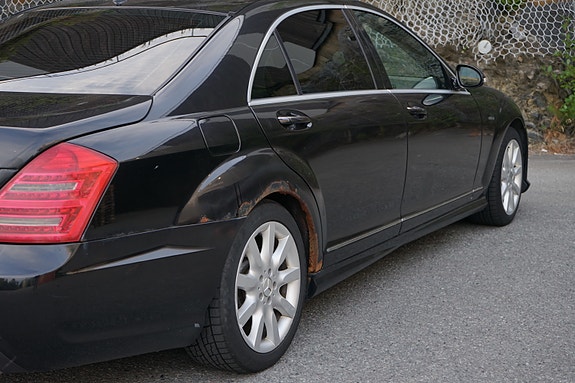 Mercedes-Benz S320 9 of 30