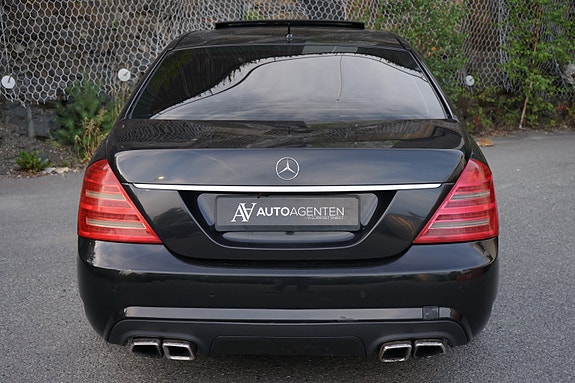Mercedes-Benz S320 10 of 30