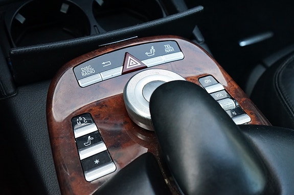 Mercedes-Benz S320 24 of 30