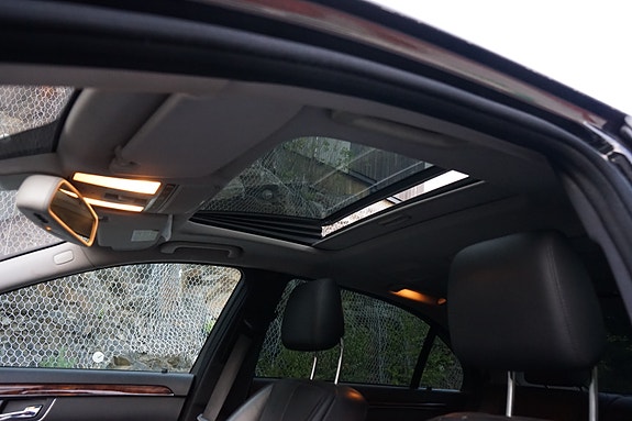 Mercedes-Benz S320 28 of 30