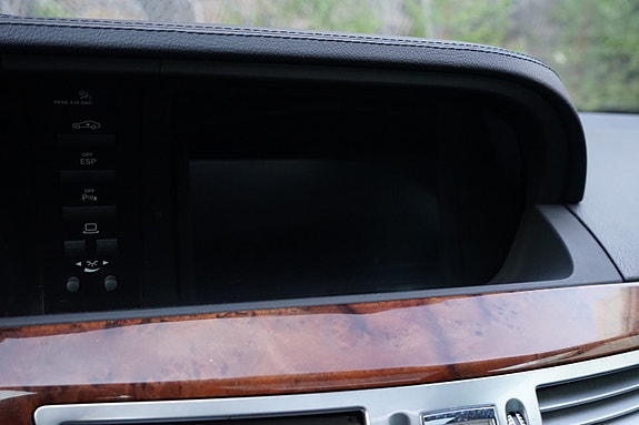 Mercedes-Benz S320 22 of 30