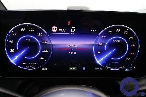 Mercedes-Benz EQE SUV 20 of 27