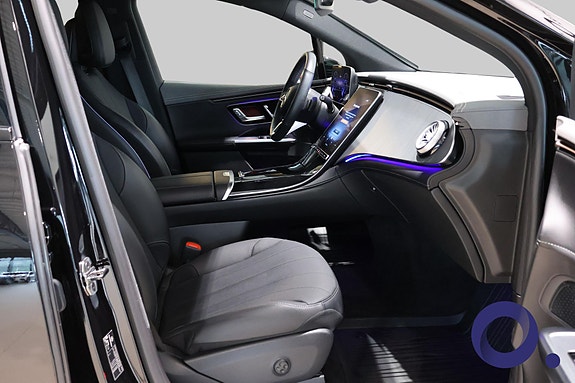 Mercedes-Benz EQE SUV 10 of 27