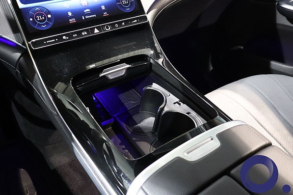 Mercedes-Benz EQE SUV 16 of 27