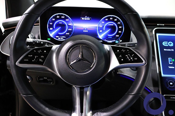 Mercedes-Benz EQE SUV 18 of 27