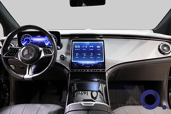 Mercedes-Benz EQE SUV 15 of 27