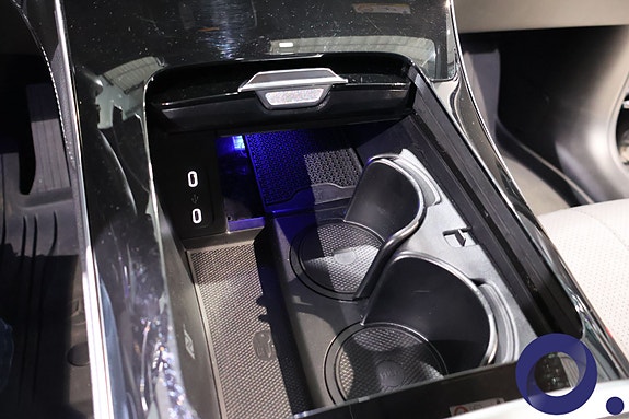 Mercedes-Benz EQE SUV 17 of 27