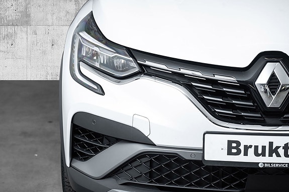 Renault Captur 3 of 24