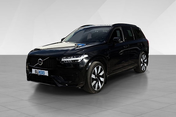 Volvo XC90 3 of 18