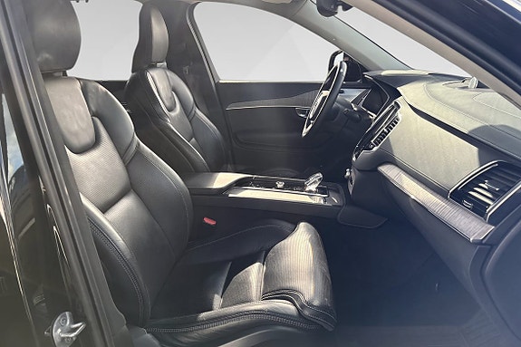 Volvo XC90 18 of 18