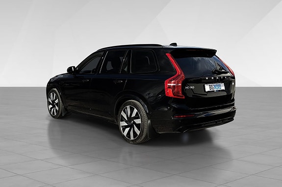 Volvo XC90 4 of 18