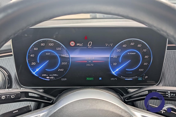 Mercedes-Benz EQE SUV 13 of 19