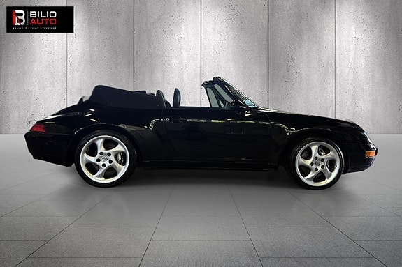 Porsche 911 Carrera 4 of 12