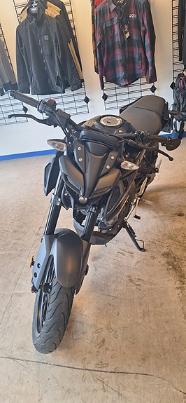 Yamaha MT-125 2 of 5