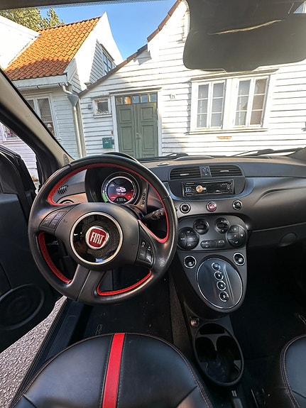Fiat 500e 11 of 16