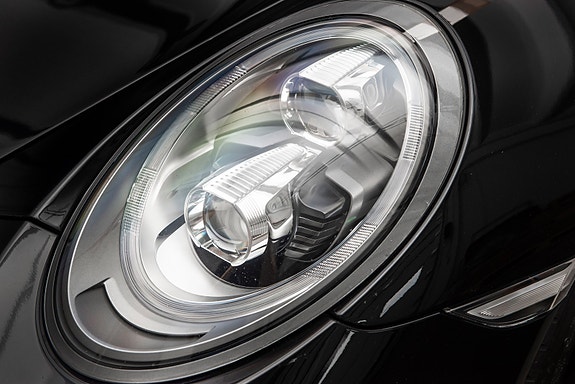 Porsche 911 Carrera S 2 of 24