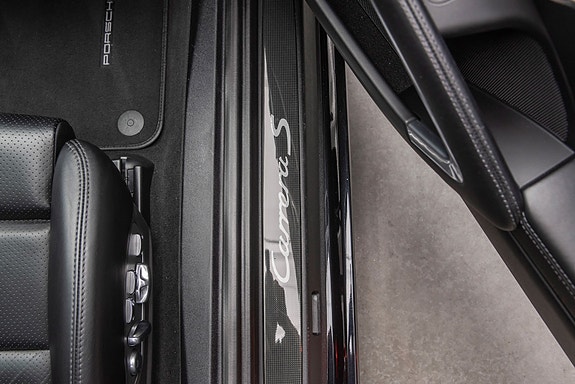 Porsche 911 Carrera S 24 of 24