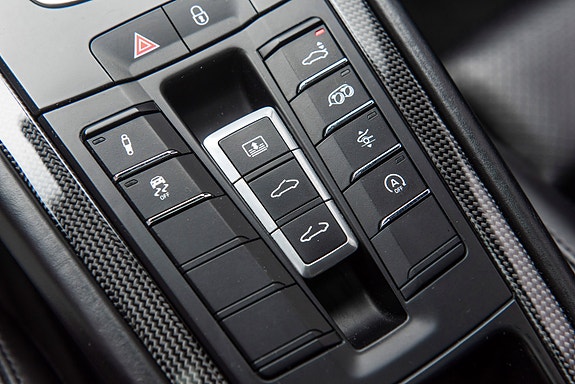 Porsche 911 Carrera S 13 of 24